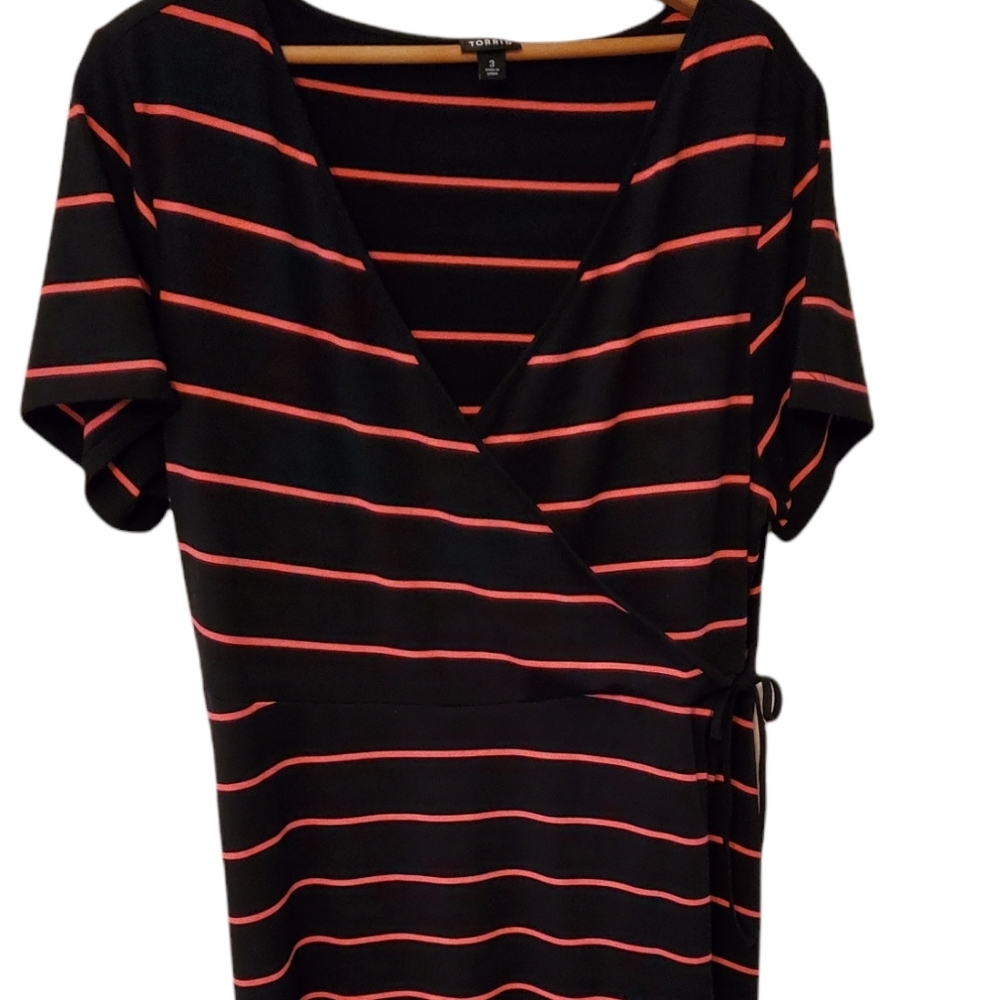 Torrid Wrap Dress Black with Hot Pink Stripes Size 3 - Picture 4 of 5